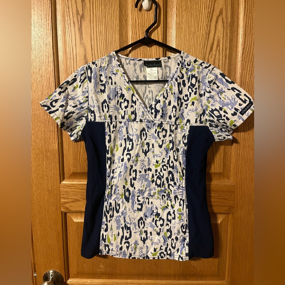 Cherokee Scrub Top